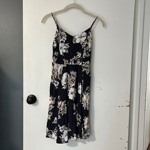 Old Navy Navy Blue Floral Pattern Sundress. Size XS. Never Worn!